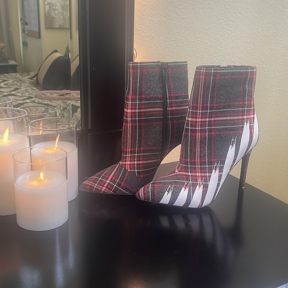 Aldo Red Ankle Boots - Picture 4 of 8